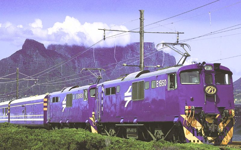 Luxury train journeys in South Africa on the Blue Train