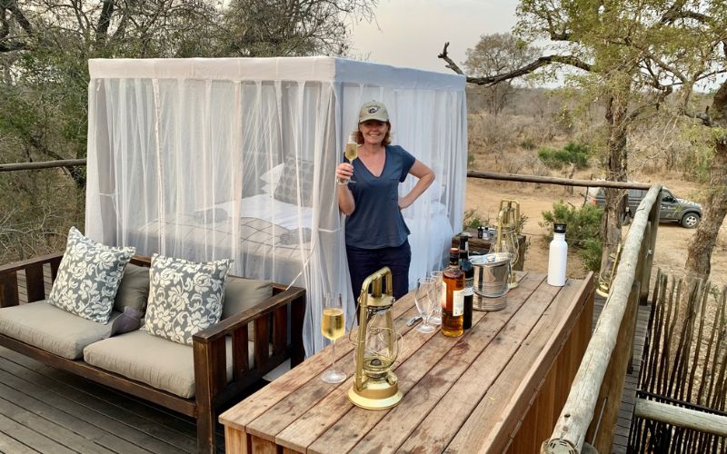 Tinyleti luxury treehouse safari with spectacular views and a glass of bubbles.