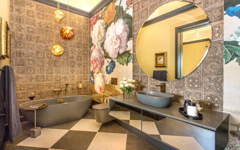 Large modern bathrooms at Monument House.